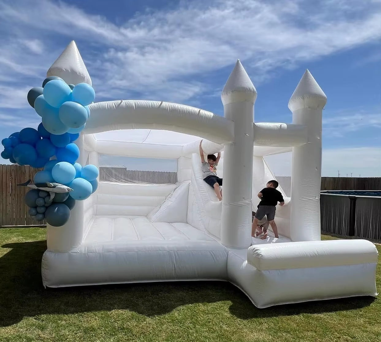 Inflatable White Wedding Bounce House with Blower PVC Bouncy Castle Jumping Bed Bounce House for Wedding, Birthday, Parties 15Ft
