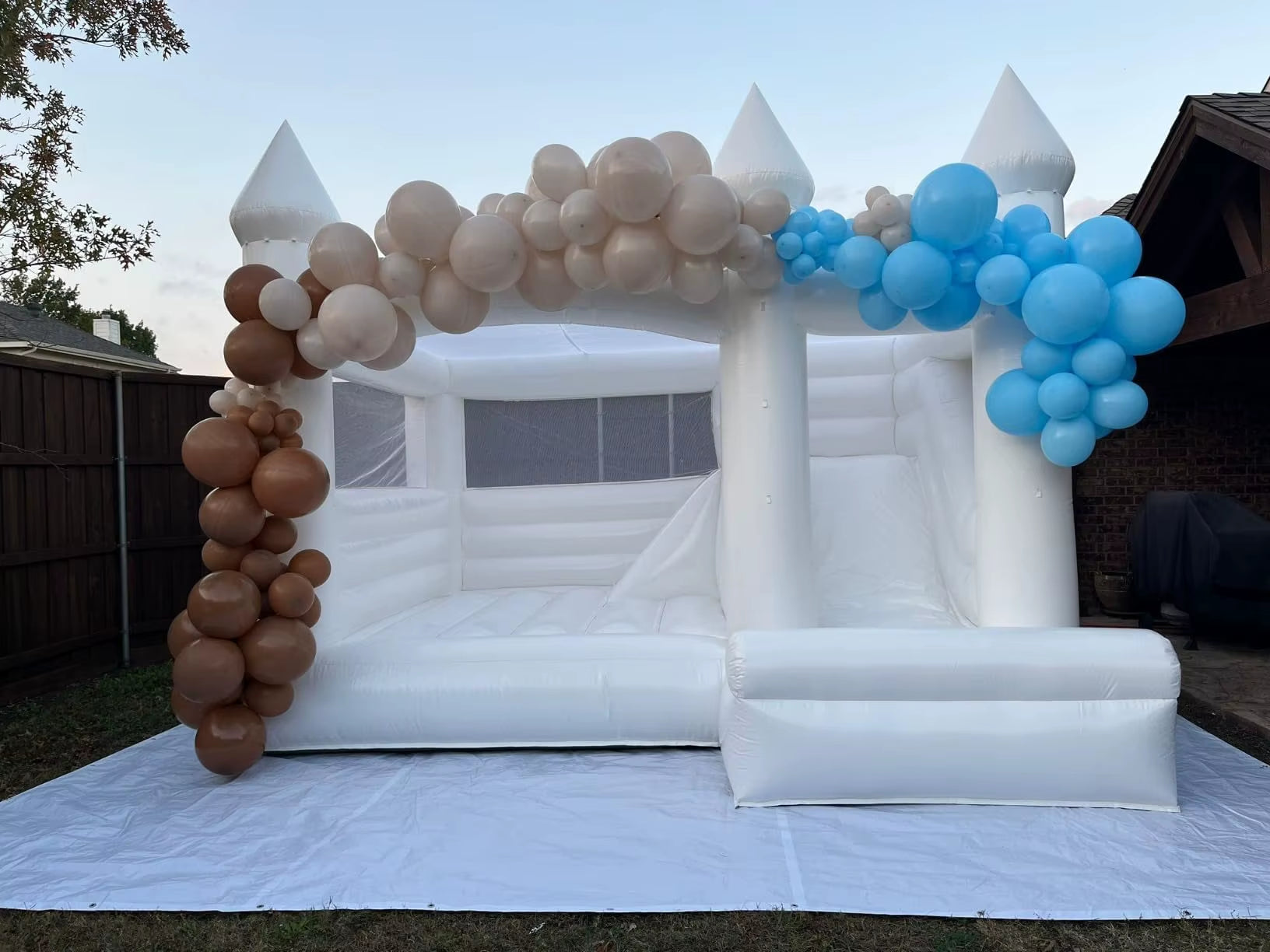 Inflatable White Wedding Bounce House with Blower PVC Bouncy Castle Jumping Bed Bounce House for Wedding, Birthday, Parties 15Ft