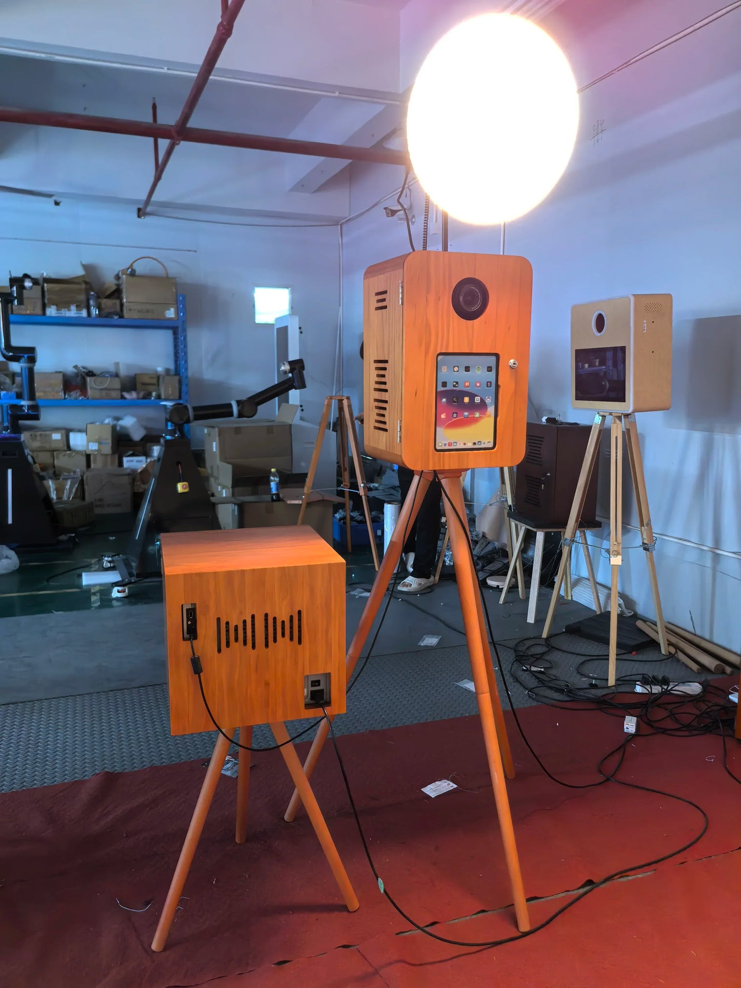 Retro Wood DSLR Photo Booth Double-Sided Use Ipad PC Computer for Parties and Events New